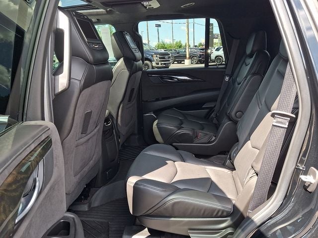2020 Cadillac Escalade Platinum Edition
