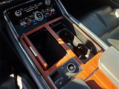 2024 Lincoln Navigator Premiere