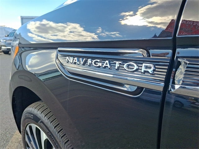 2022 Lincoln Navigator Black Label