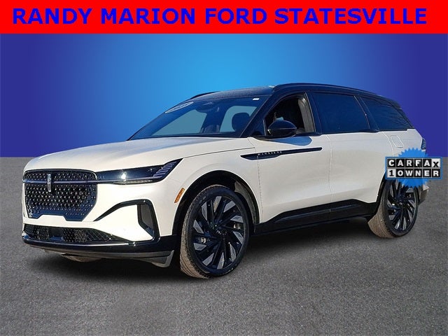 2025 Lincoln Nautilus Reserve