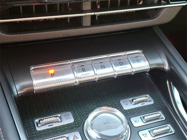 2025 Lincoln Nautilus Reserve