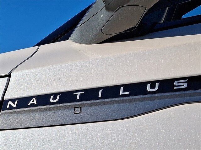 2025 Lincoln Nautilus Reserve