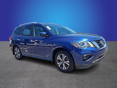 2017 Nissan Pathfinder SL