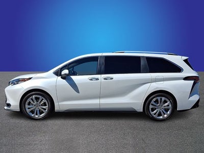 2022 Toyota Sienna Platinum 7 Passenger