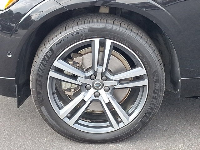 2018 Volvo XC60 T6 Momentum
