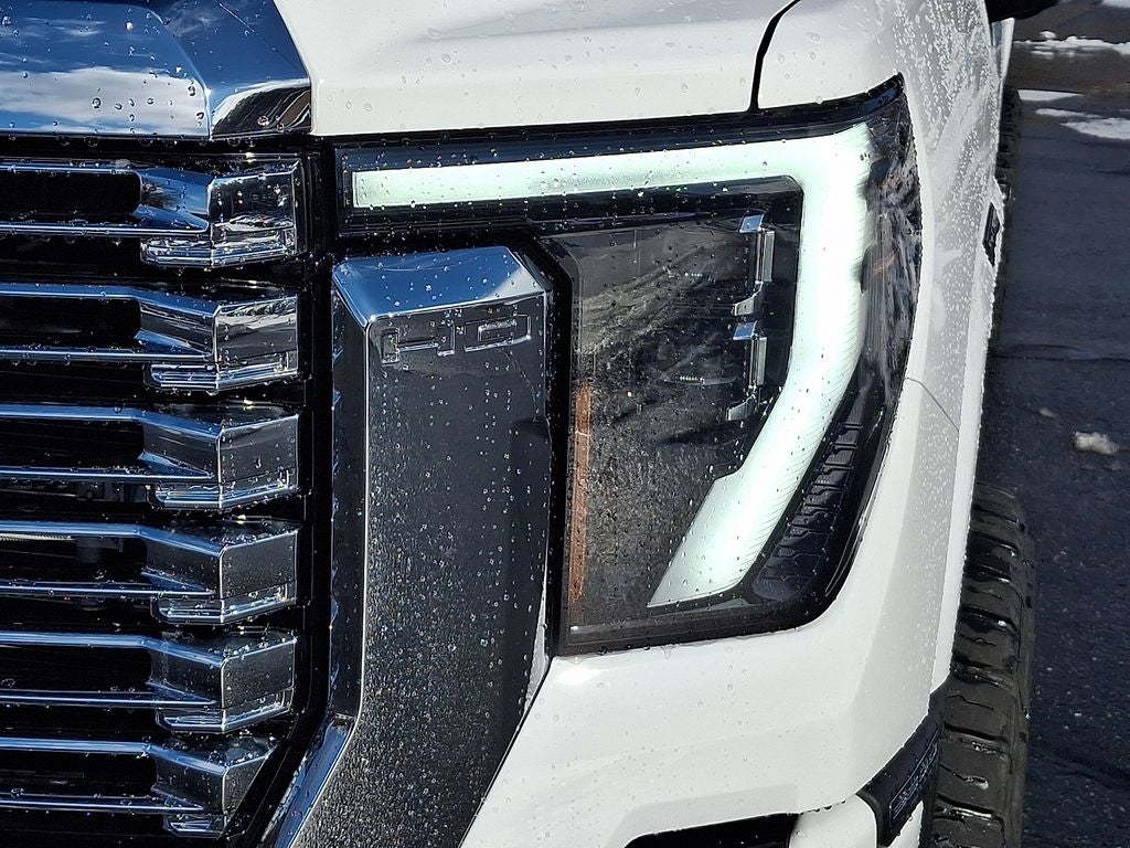 2025 GMC Sierra 2500HD Denali