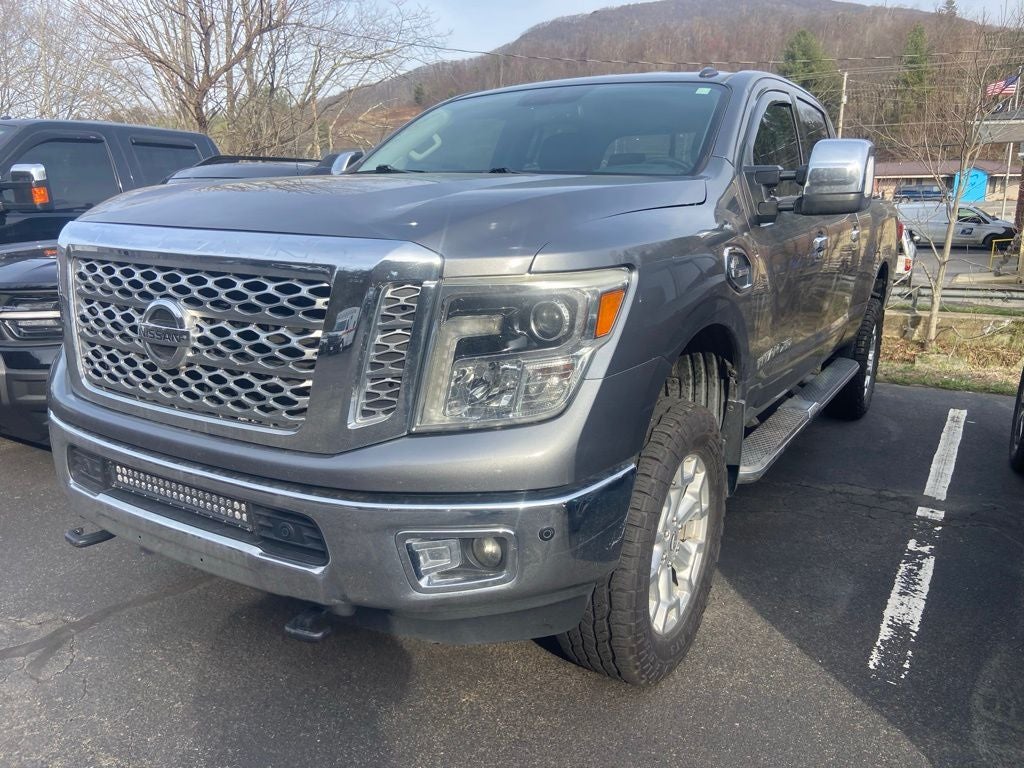 2016 Nissan Titan XD SL