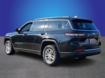 2022 Jeep Grand Cherokee L Laredo 4x4
