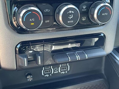2022 RAM 1500 Big Horn Crew Cab 4x2 5'7' Box
