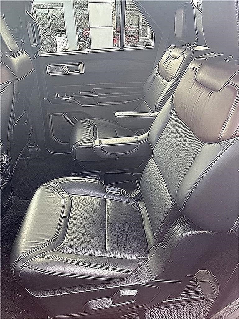 2021 Ford Explorer Platinum