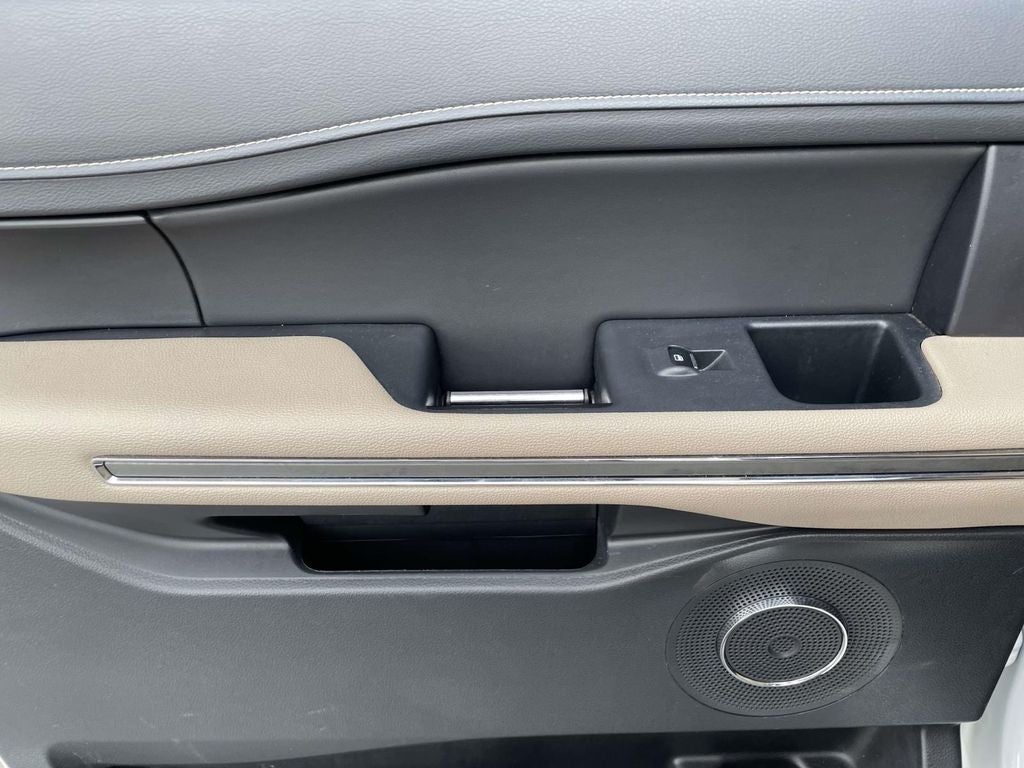 2023 Ford Expedition Max XLT MAX