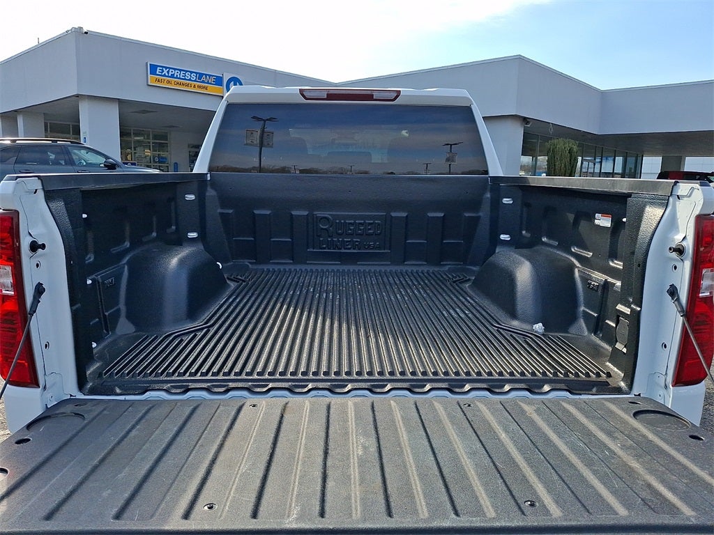 2023 Chevrolet Silverado 1500 4WD Crew Cab Short Bed LT with 2FL