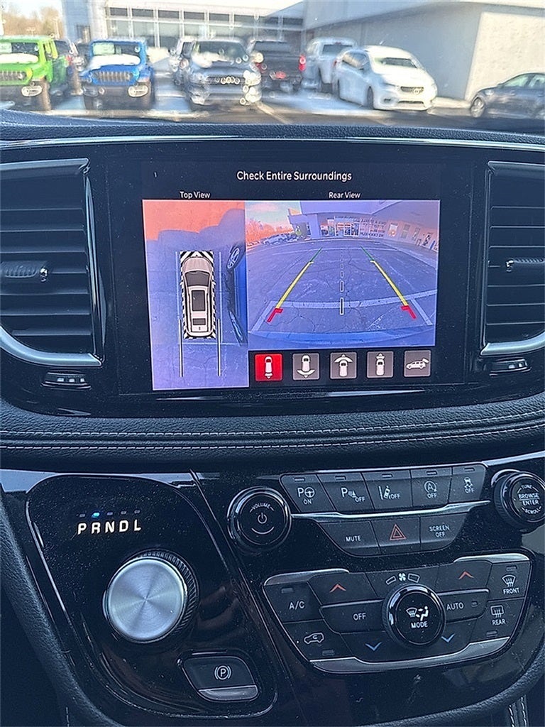 2023 Chrysler Pacifica Limited AWD