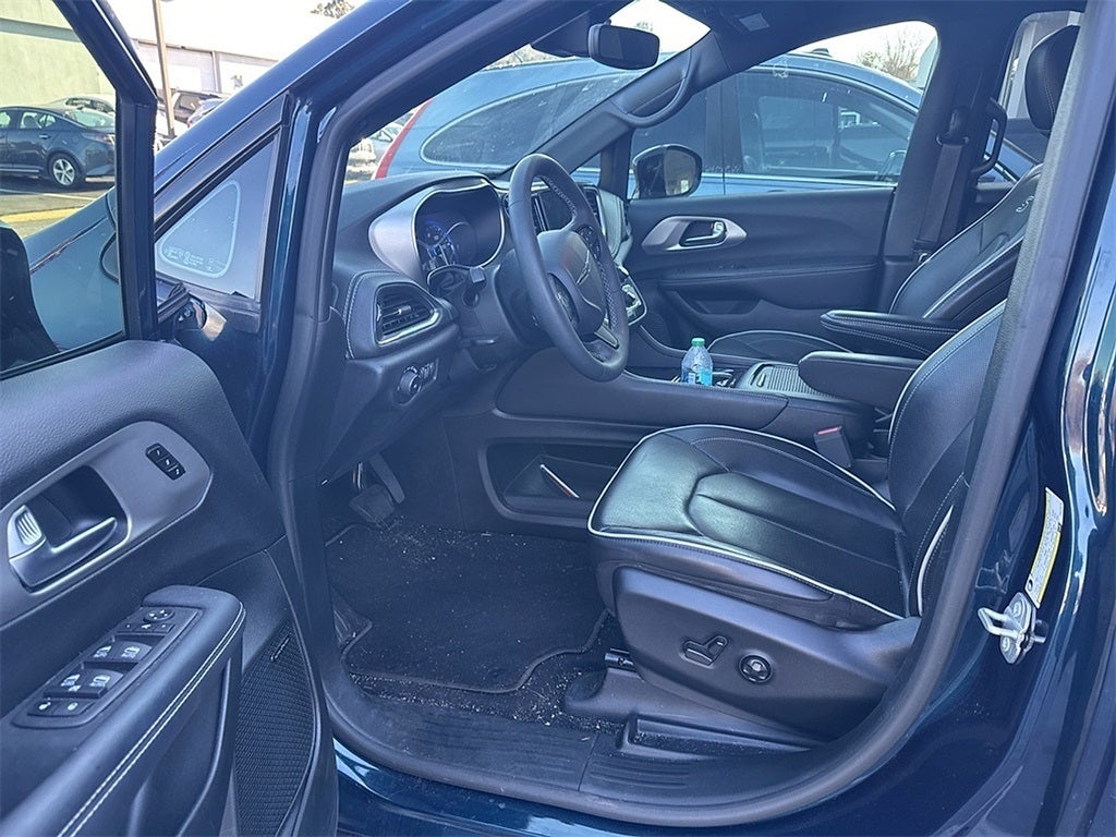 2023 Chrysler Pacifica Limited AWD