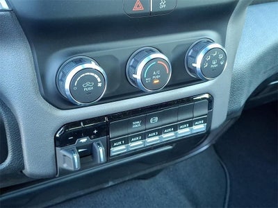 2024 RAM 3500 Big Horn Crew Cab 4x4 8' Box