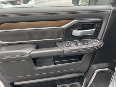 2024 RAM 2500 Laramie Crew Cab 4x4 6'4' Box