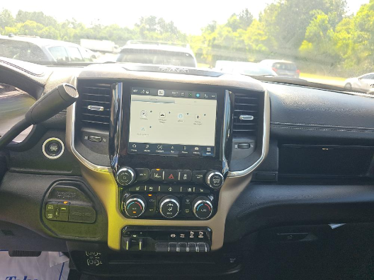 2024 RAM 2500 Laramie Crew Cab 4x4 6'4' Box