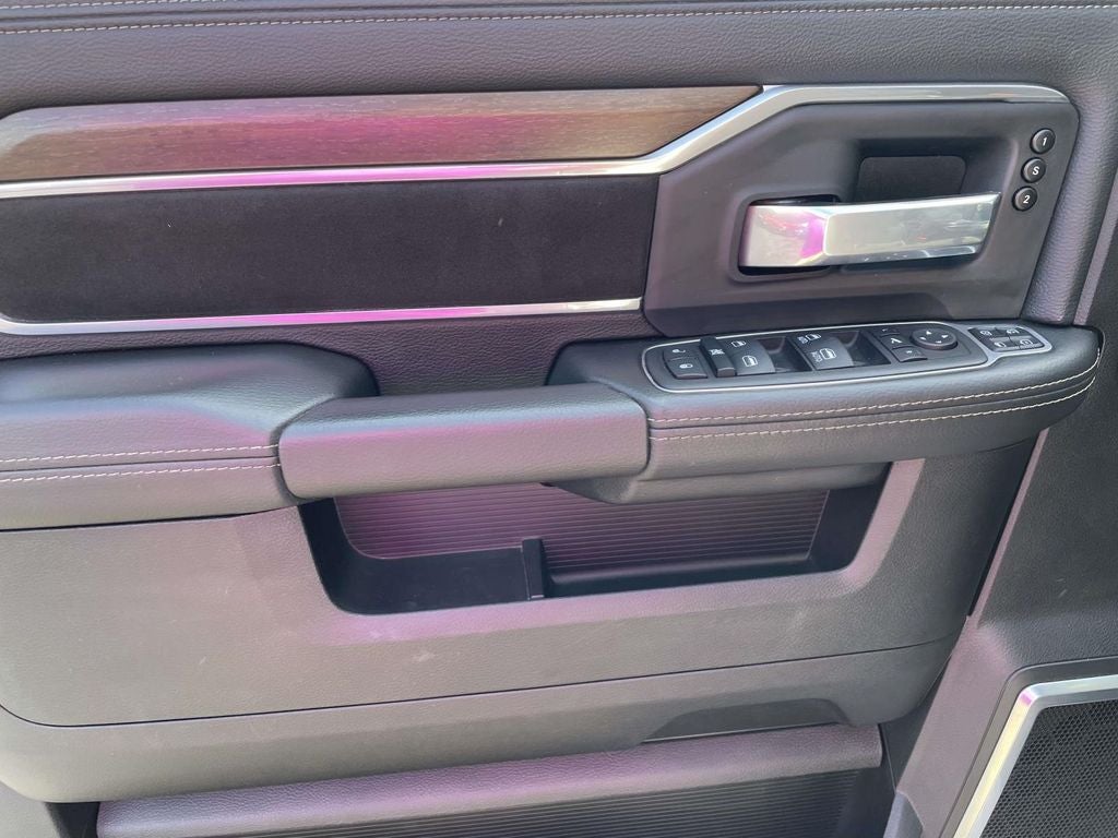 2024 RAM 2500 Laramie Crew Cab 4x4 6'4' Box