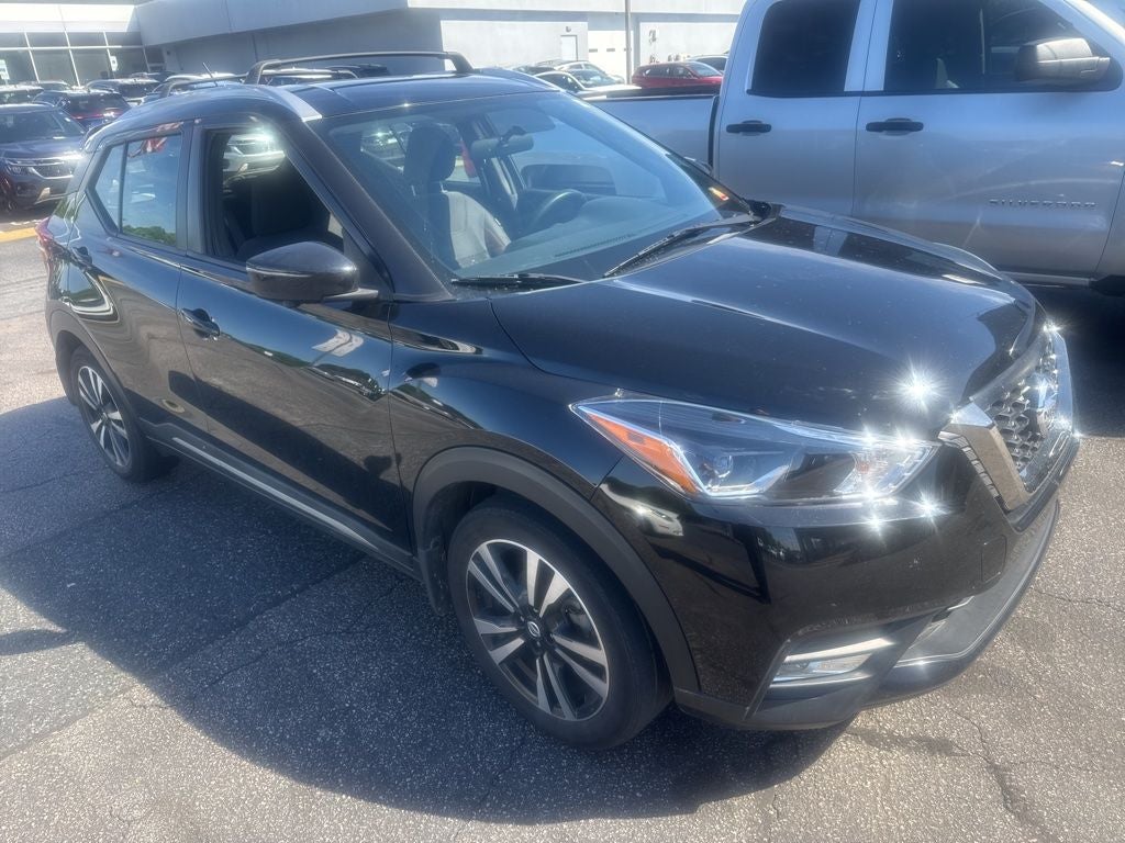 2019 Nissan Kicks SR