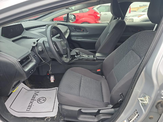 2025 Toyota Prius LE