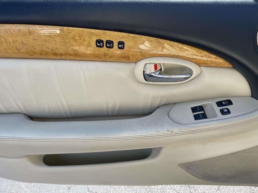 2005 Lexus SC 430