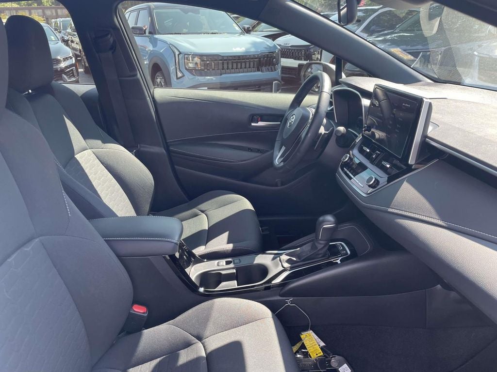 2025 Toyota Corolla Hatchback SE