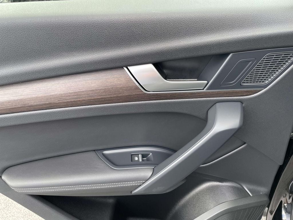2024 Audi Q5 45 S line Premium quattro