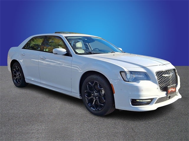 2023 Chrysler 300 Touring