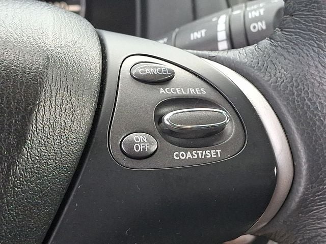 2018 Nissan Pathfinder SV