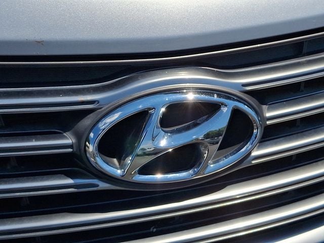 2018 Hyundai Santa Fe SE