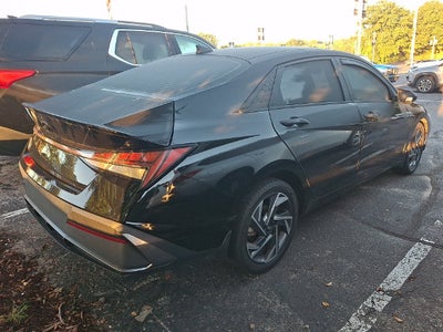 2025 Hyundai Elantra SEL Sport