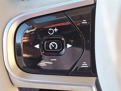 2025 Volvo XC60 B5 Core