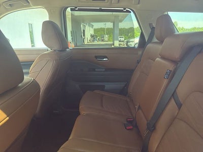 2025 Nissan Pathfinder Platinum