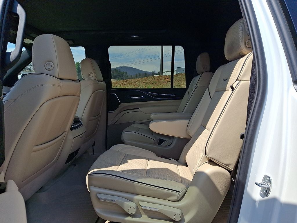 2024 Cadillac Escalade ESV Premium