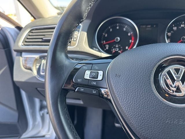 2017 Volkswagen Passat SEL Premium