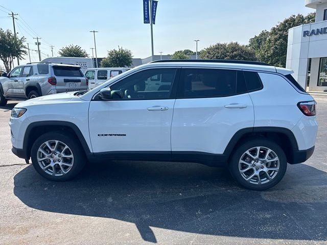 2023 Jeep Compass Latitude Lux