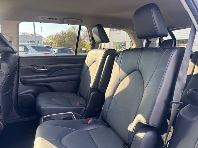 2025 Toyota Grand Highlander Base