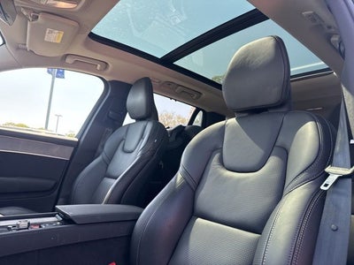 2025 Volvo XC90 Plug-In Hybrid T8 Ultra 7 Passenger 2025.5