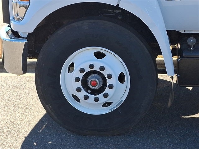 2023 Ford F-650SD Base