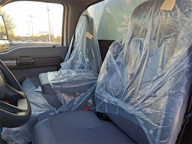 2023 Ford F-650SD Base