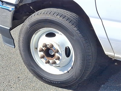 2022 Ford E-350SD Base Cutaway