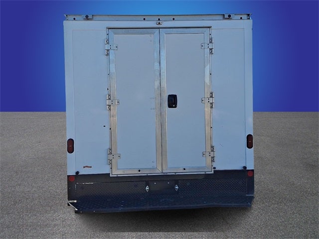 2022 Ford E-350SD Base Cutaway