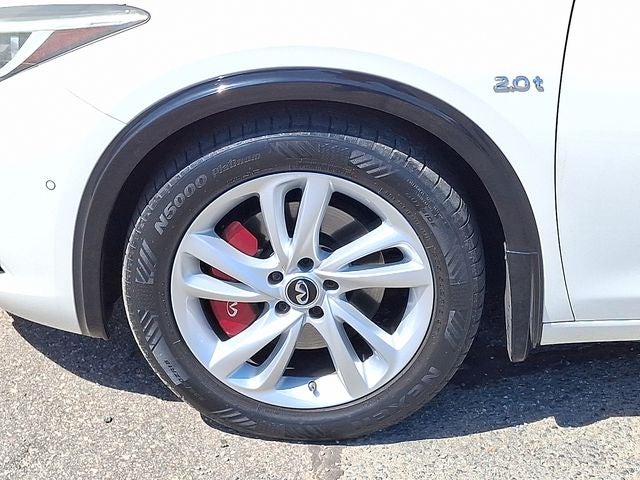 2018 INFINITI QX30 Premium