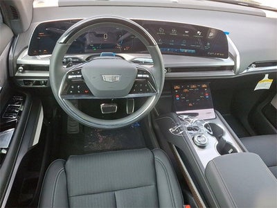 2026 Cadillac VISTIQ Luxury