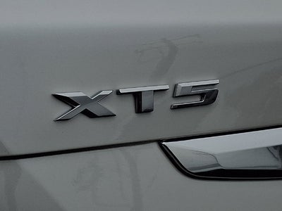 2026 Cadillac XT5 Luxury