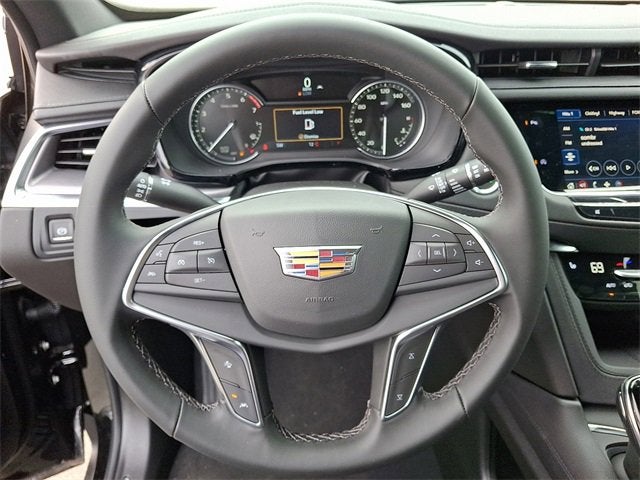 2025 Cadillac XT5 Luxury