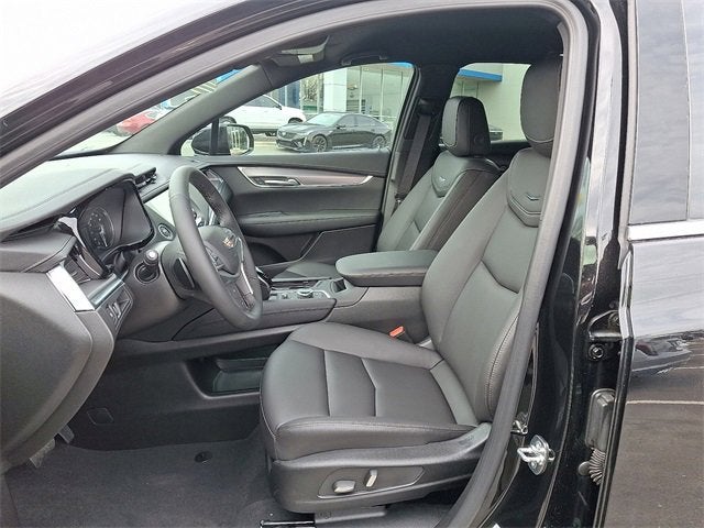 2025 Cadillac XT5 Luxury