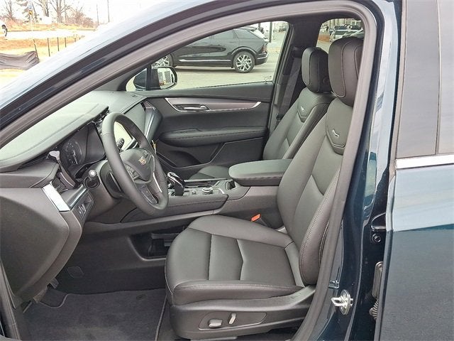 2025 Cadillac XT5 Luxury