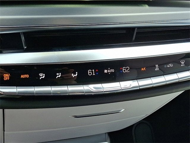 2025 Cadillac LYRIQ Luxury 1