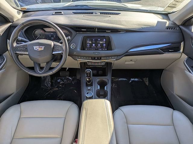 2023 Cadillac XT4 Luxury